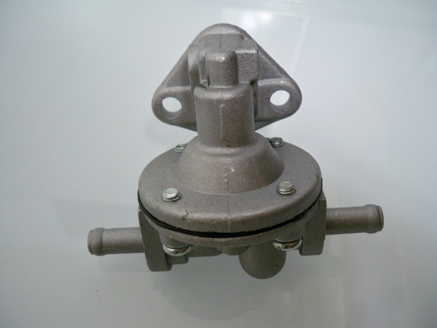 Kraftstoffpumpe passend für Kubota Z402 Z482 Z602 F2803-BG WG600 WG750 WG752