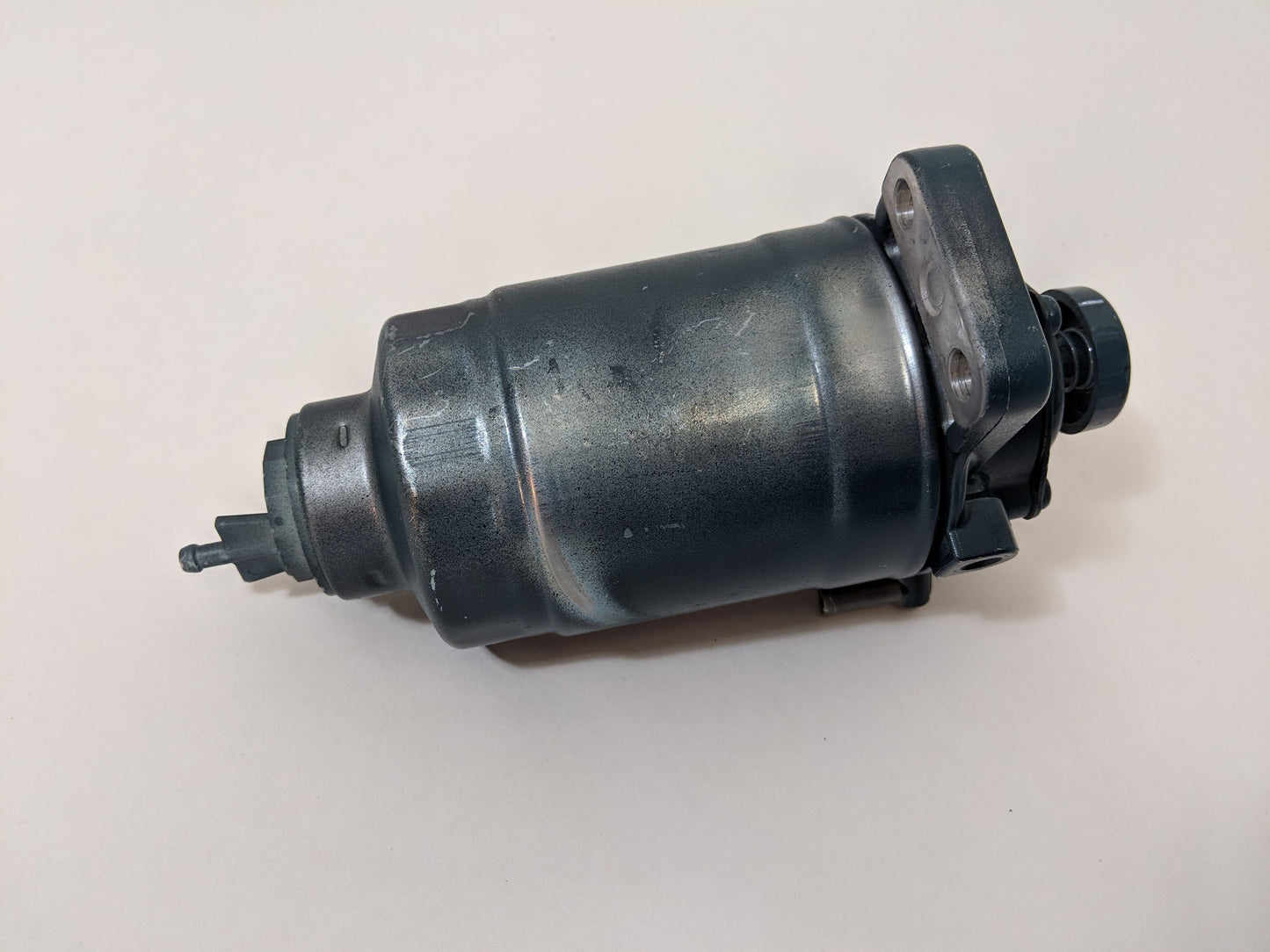 Kraftstoffilter Gehäuse inklusive Filter von Kubota V3600 V3300 Dieselfilter