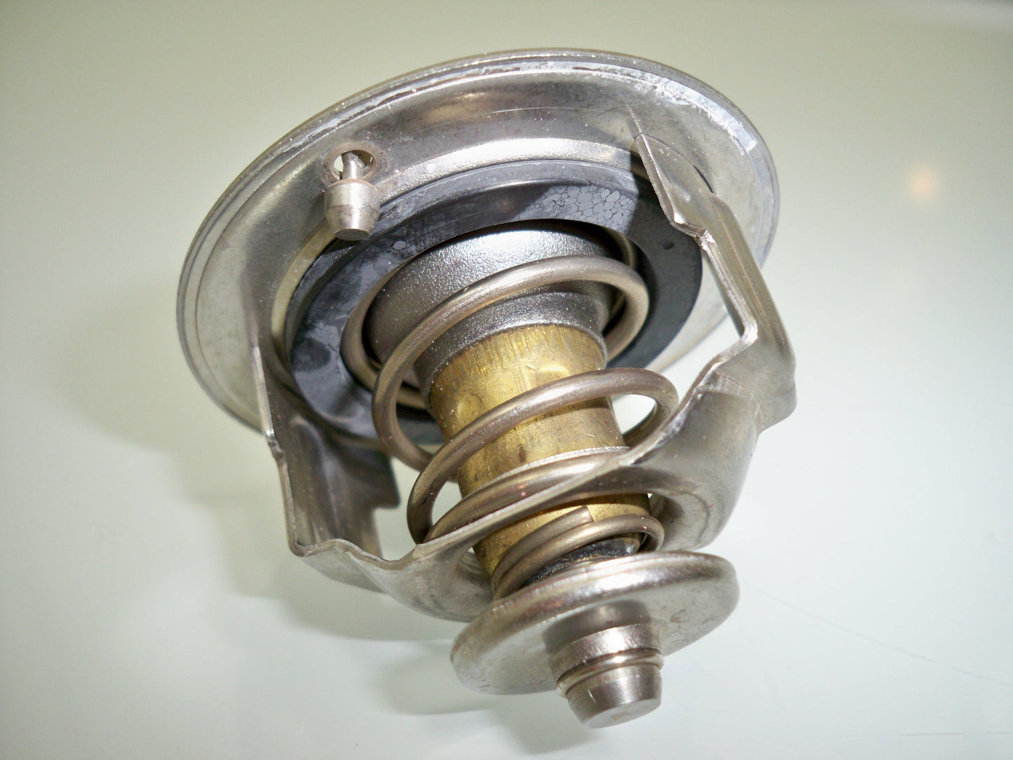 Thermostat von Kubota V3300 V3307 V3600 V3800 1C011-73010 1C011-73013