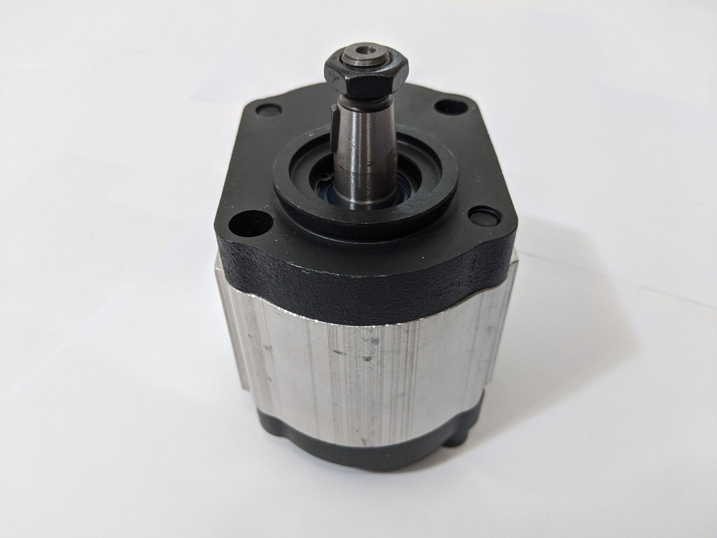 Hydraulikpumpe passend für John Deere 510 710 1986963C1 AL10681 AL16301 AL37753