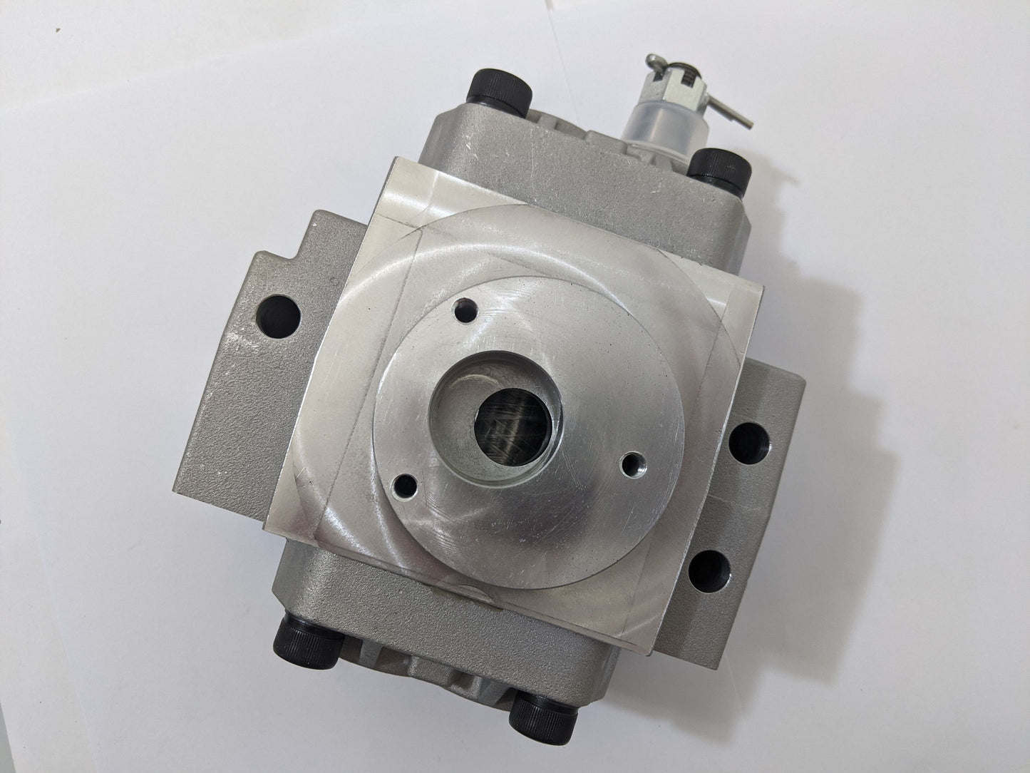 Hydraulikpumpe passend für Massey Ferguson 2620 3505 3670 8110 8150 3038730M1