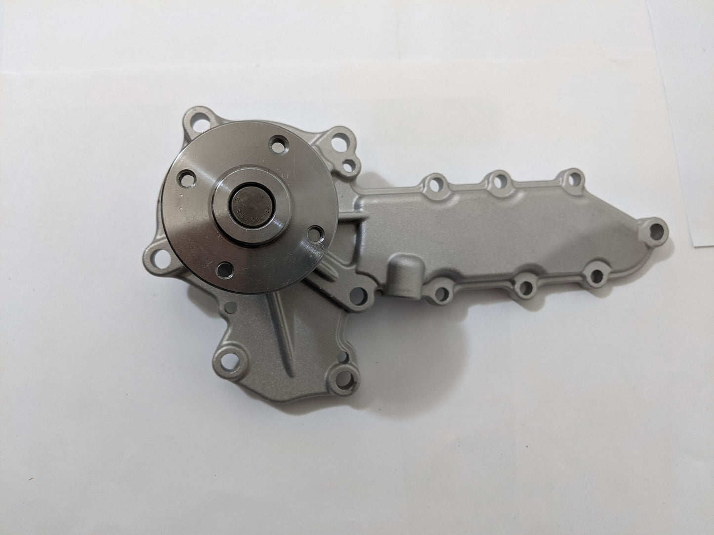 Wasserpumpe passend für Kubota V2403 V2203 1A051-73030 1A051-73032 1A051-73035