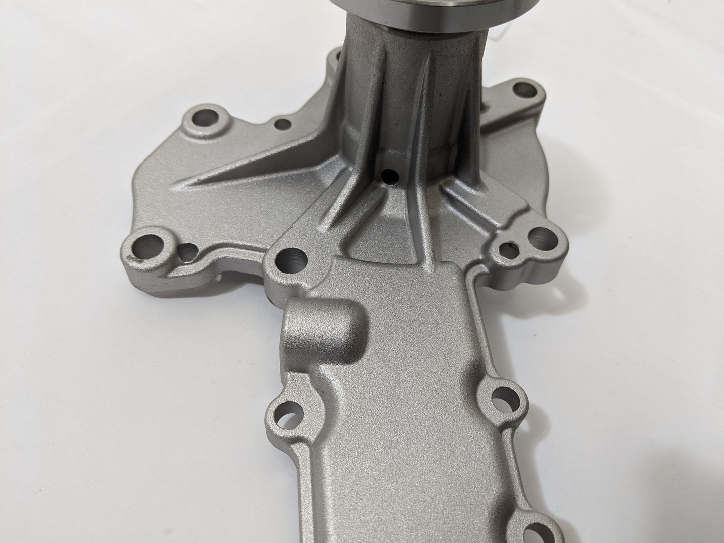 Wasserpumpe passend für Kubota V2403 V2203 1A051-73030 1A051-73032 1A051-73035