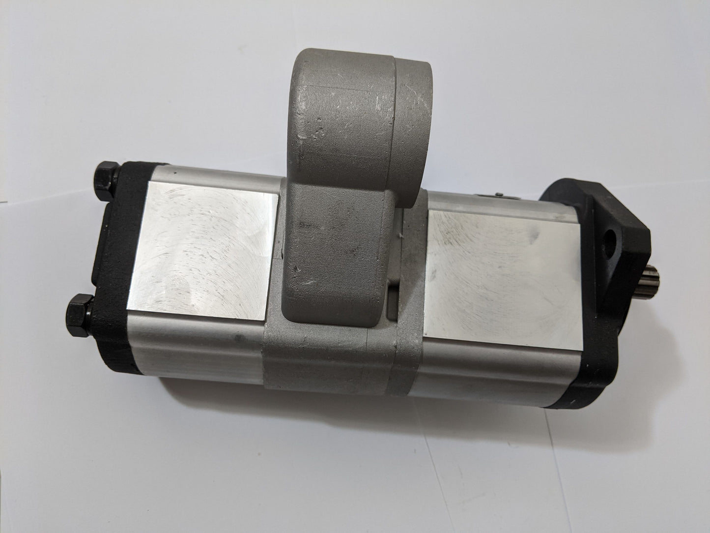 Hydraulikpumpe passend für Massey Ferguson 4215 4220 4225 4225HV 4235 4235(USA)