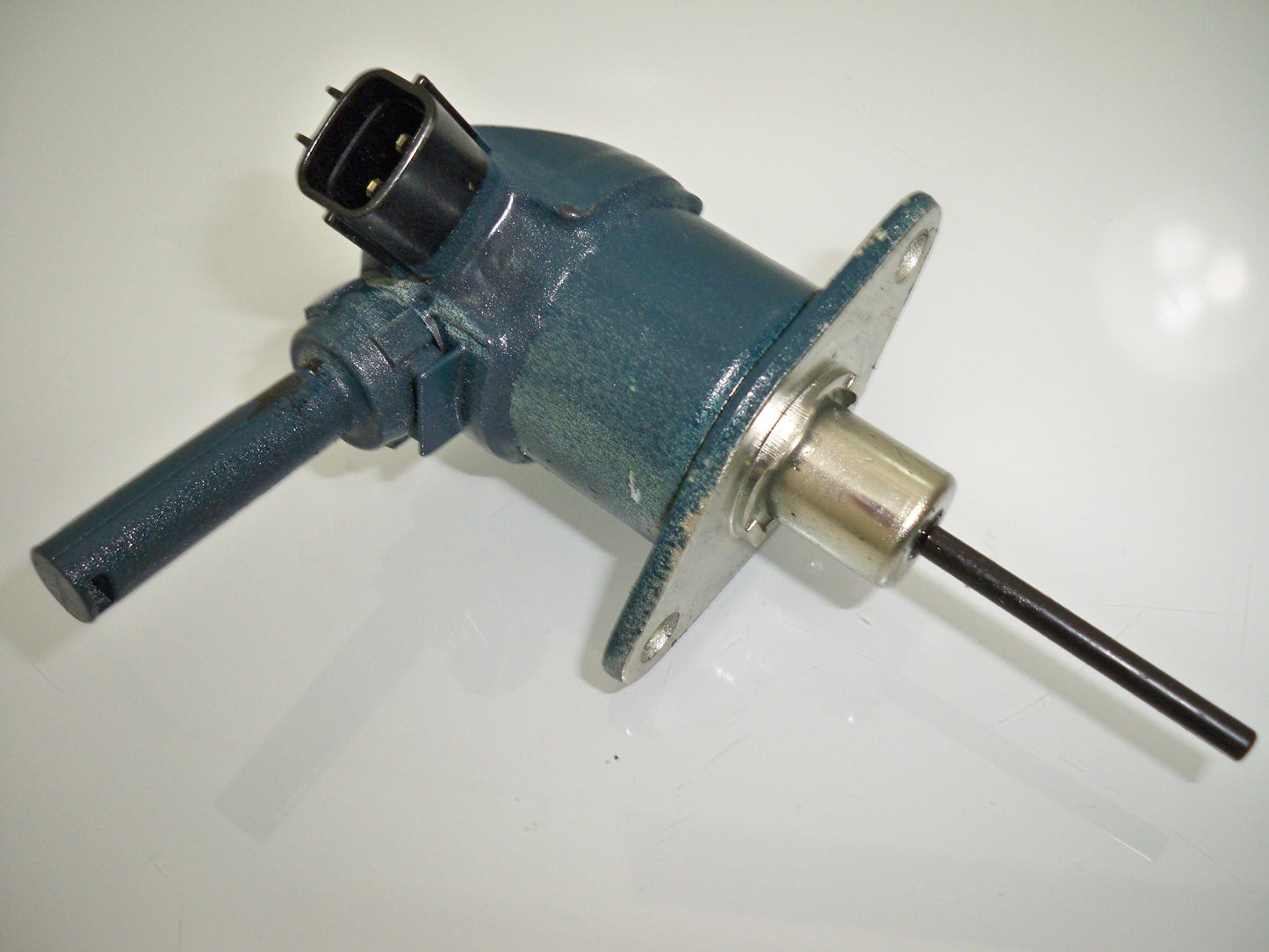 Abstellsolenoid von Kubota D1503 D1703 D1803 V2003 V2403 Stopmagnet Absteller