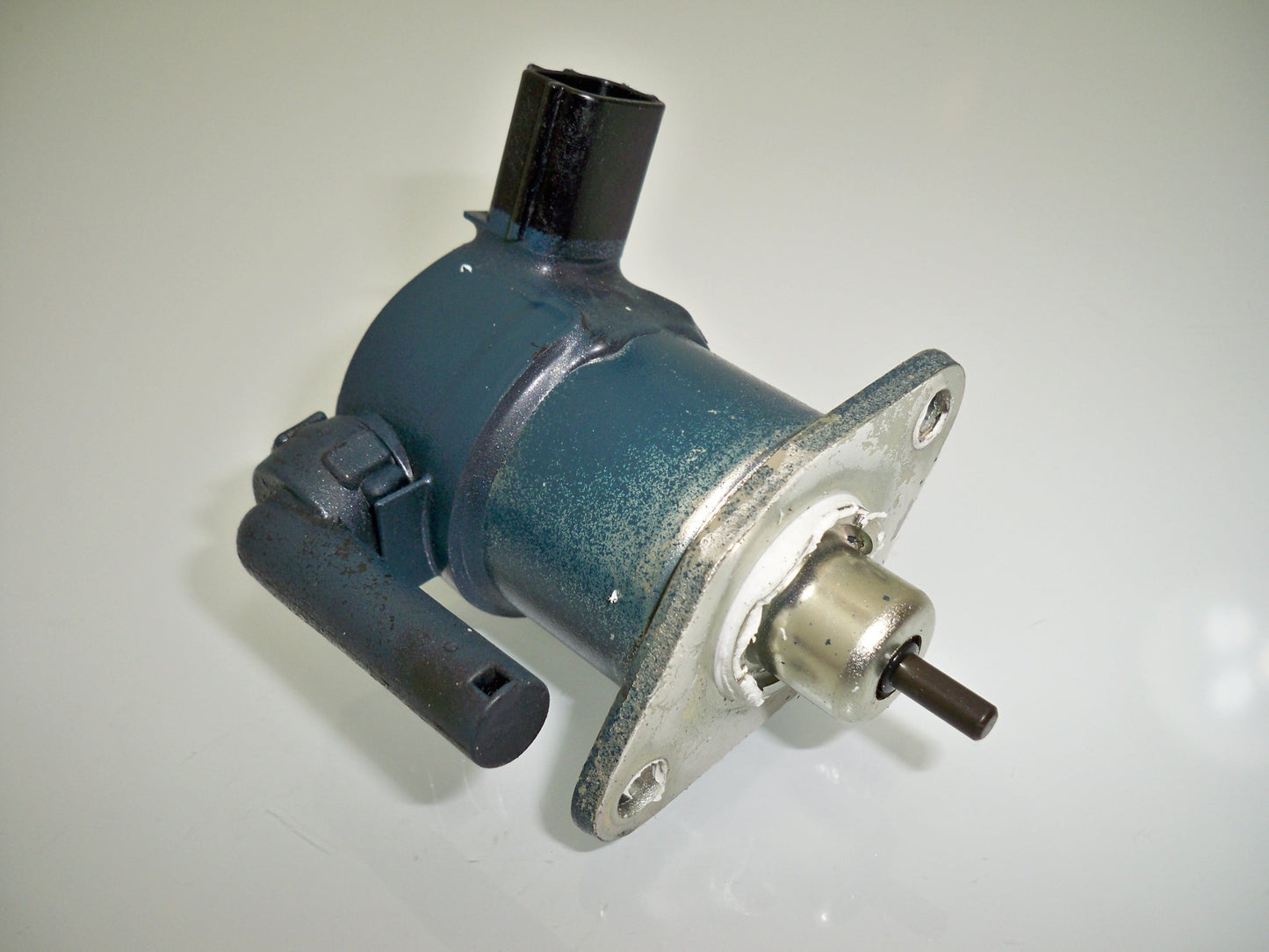 Abstellsolenoid von Kubota V3300 V3600 V3800 Solenoid Stopmagnet Abschaltventil