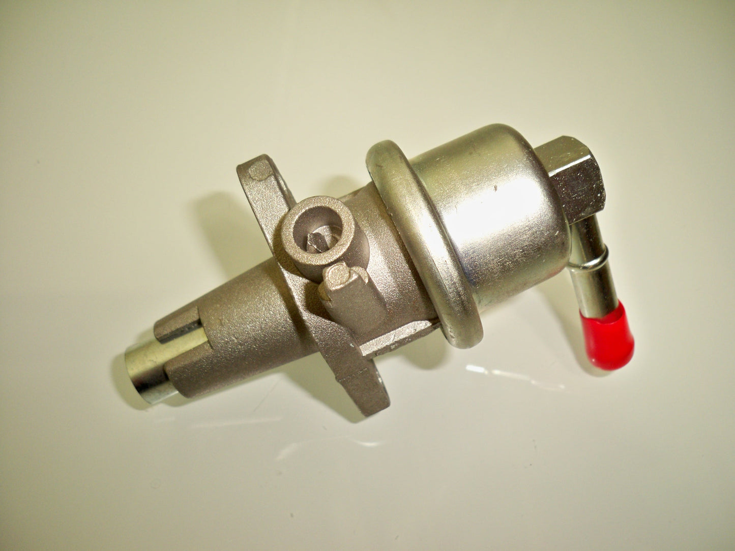 Kraftstoffpumpe passend für Kubota D1403  D1503-M  D1703  D1703-M  D1803-M