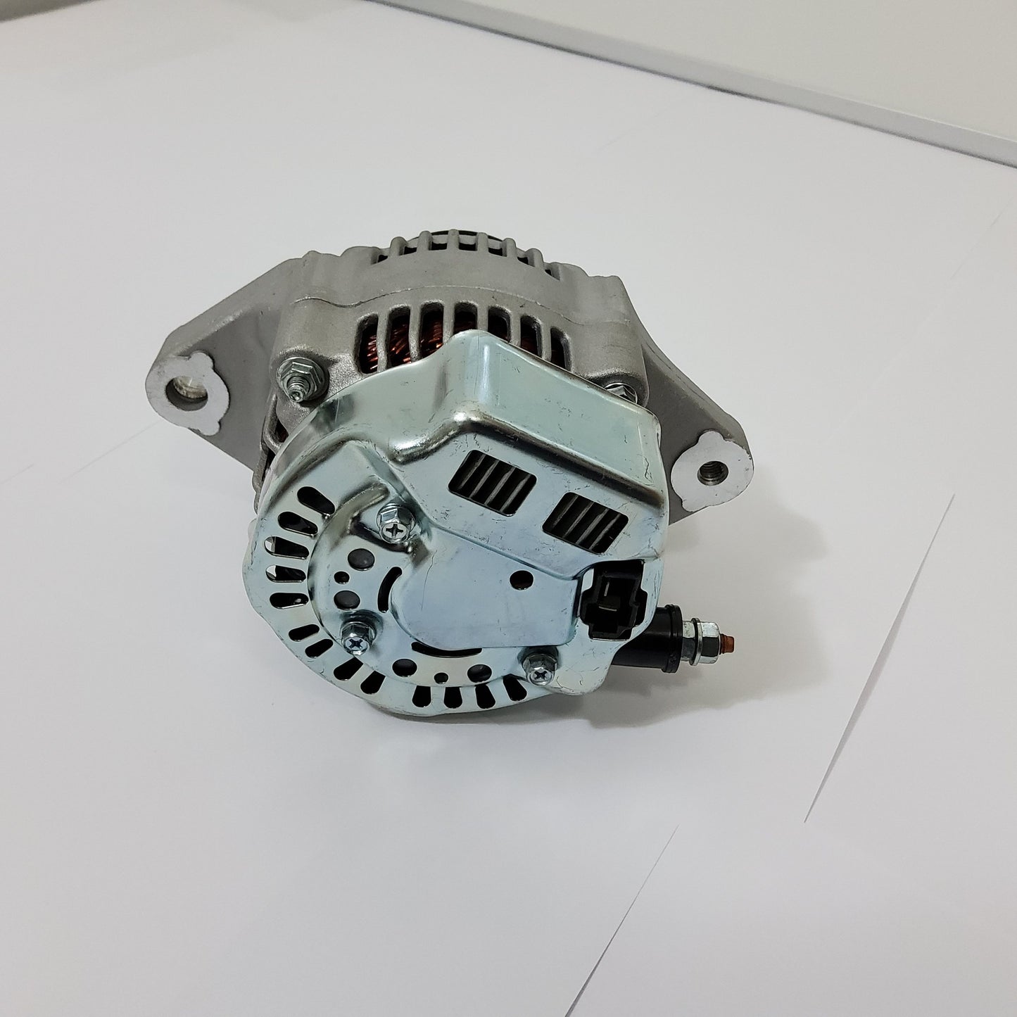 Lichtmaschine 45A passend für Kubota V2203  V2203-M V2203-MT