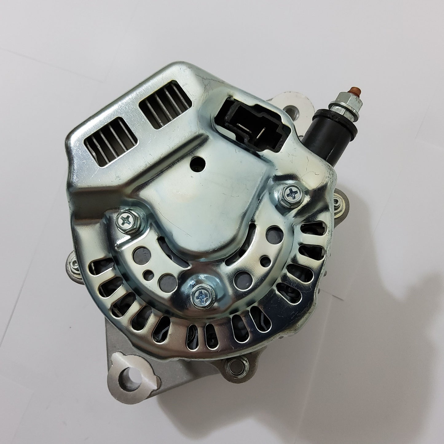 Lichtmaschine 45A passend für Kubota V2203  V2203-M V2203-MT