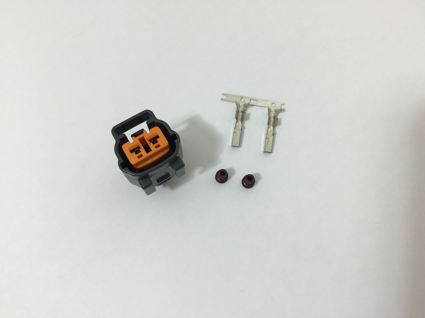 Stecker 2-polig von Kubota  für Solenoid Stopmagnet Abschaltmagnet