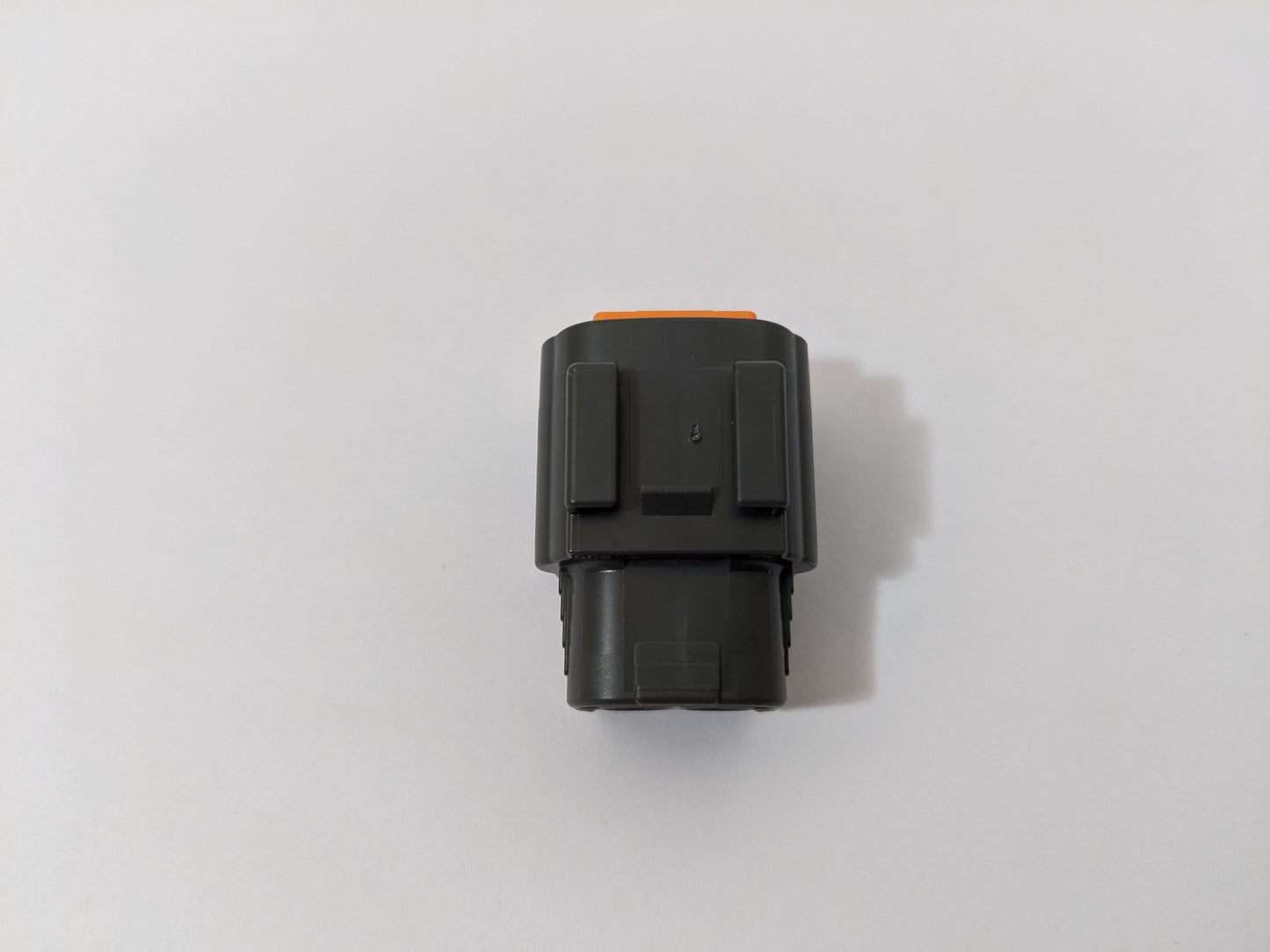 Stecker 2-polig von Kubota  für Solenoid Stopmagnet Abschaltmagnet