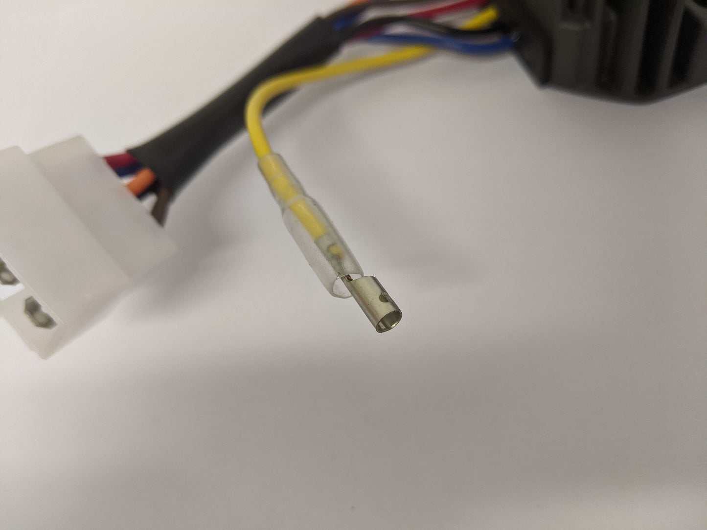 Regler 12V passend für Komatsu 3D75 3D72 3D78 2D68E 2D70E 3D74E Gleichrichter
